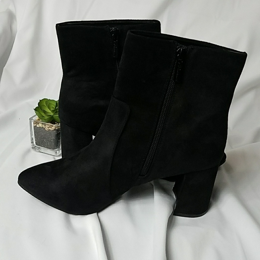 ❣5🌟❣Black Suede Ankle Booties❣ - Picture 7 of 8